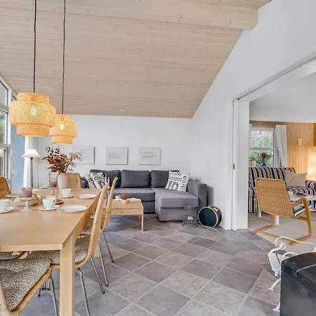 Oddi - 500m From The Sea By Interhome *