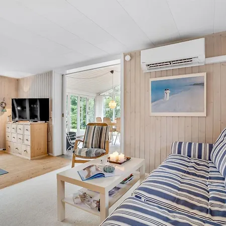 Oddi - 500m From The Sea By Interhome