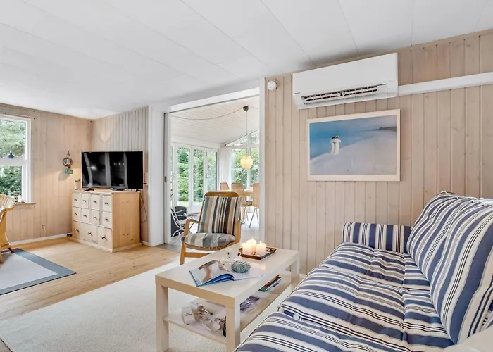 Oddi - 500m From The Sea By Interhome